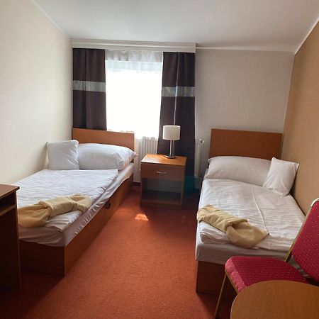 Hotel Cerny Orel Zatec Екстериор снимка