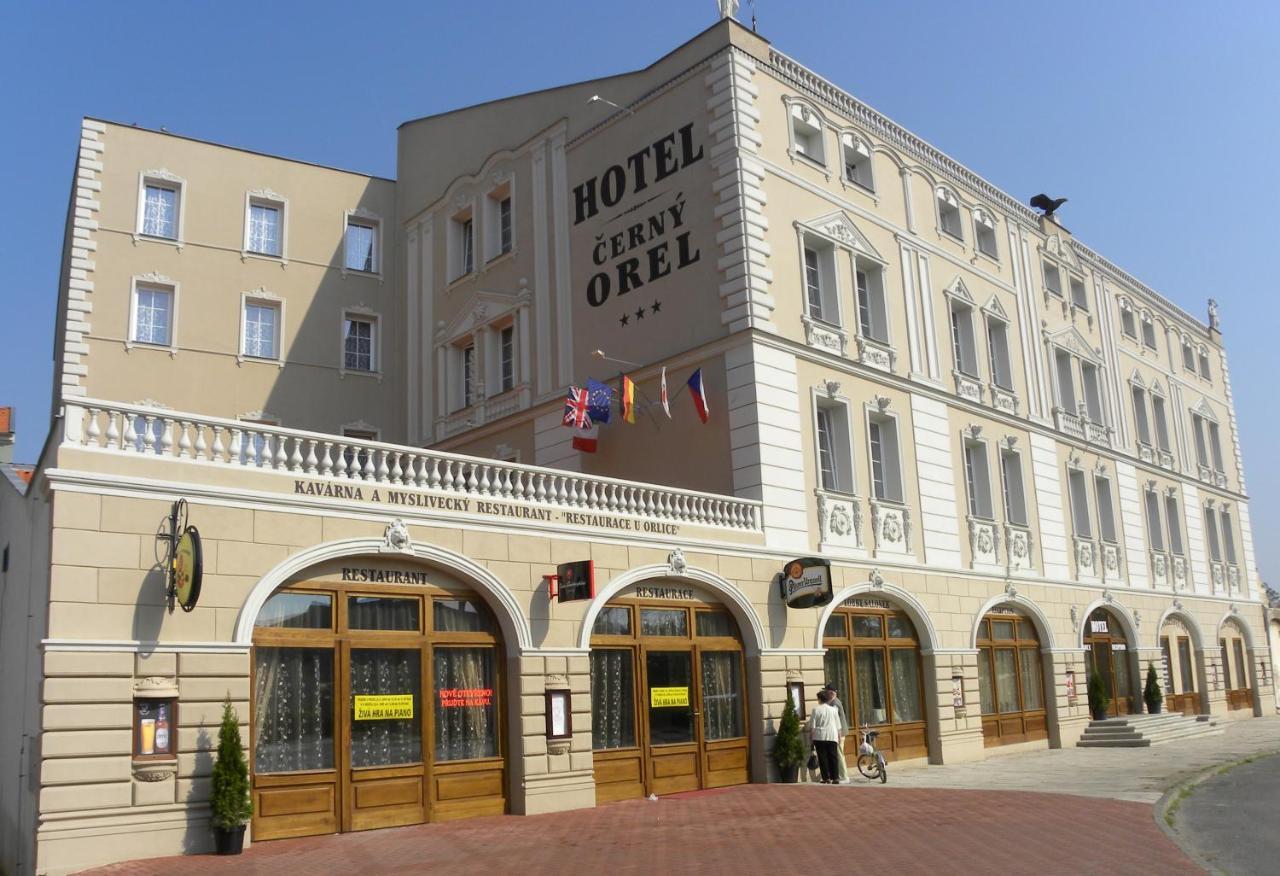 Hotel Cerny Orel Zatec Екстериор снимка
