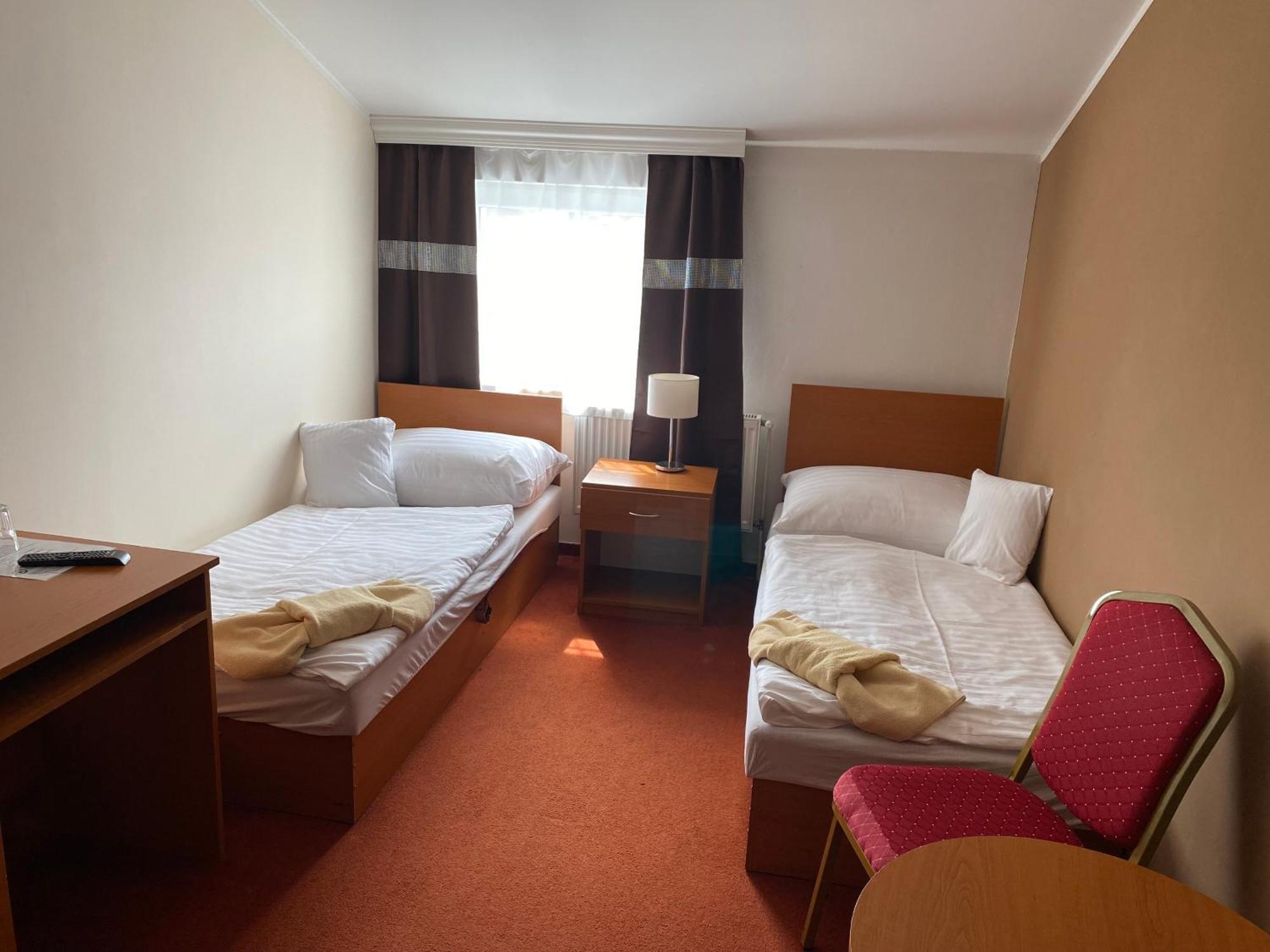 Hotel Cerny Orel Zatec Екстериор снимка